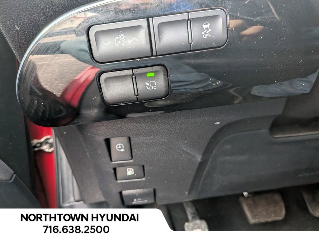 Used 2017 Toyota Prius Prime Premium w/ Preferred Accessory Package image 26
