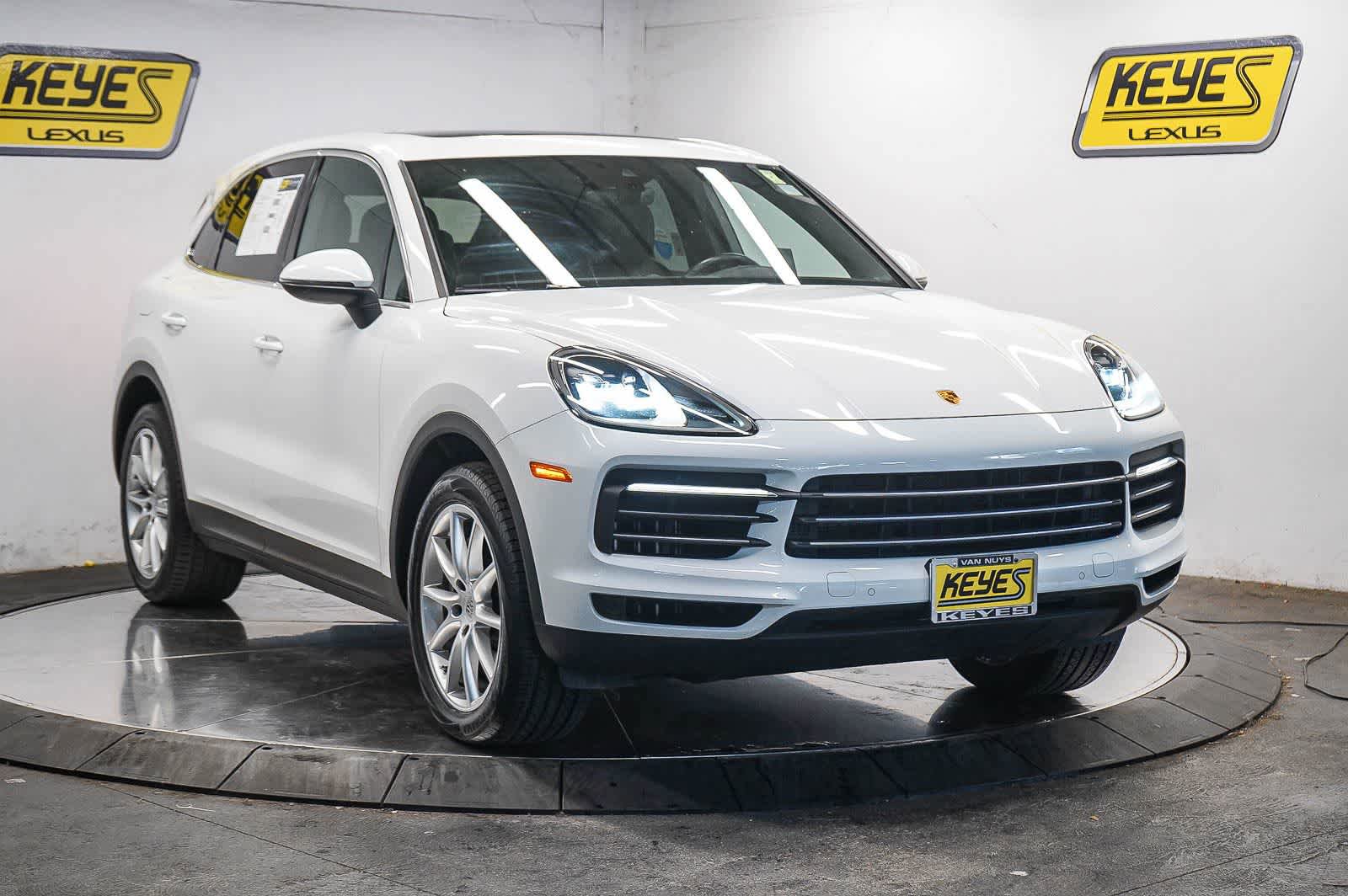 Used 2022 Porsche Cayenne AWD/4WD image 5