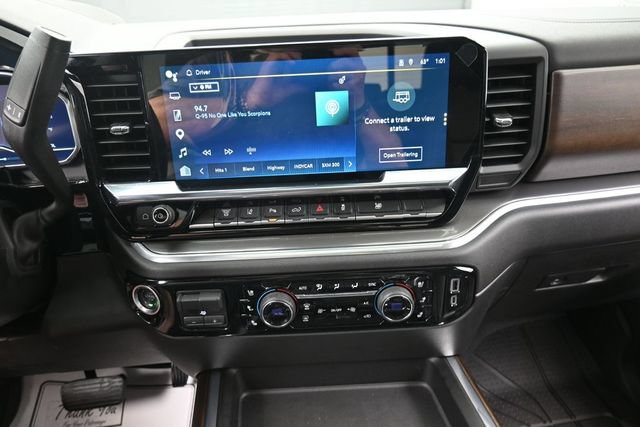 Used 2025 Chevrolet Silverado 2500 High Country w/ High Country Premium Package AWD/4WD image 10