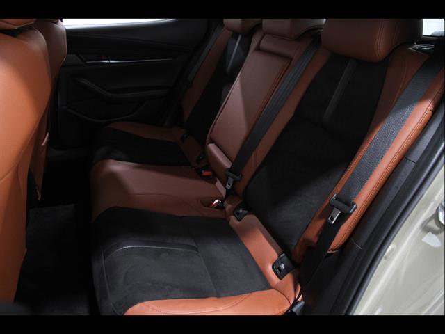 Certified 2025 MAZDA MAZDA3 Carbon AWD/4WD image 17