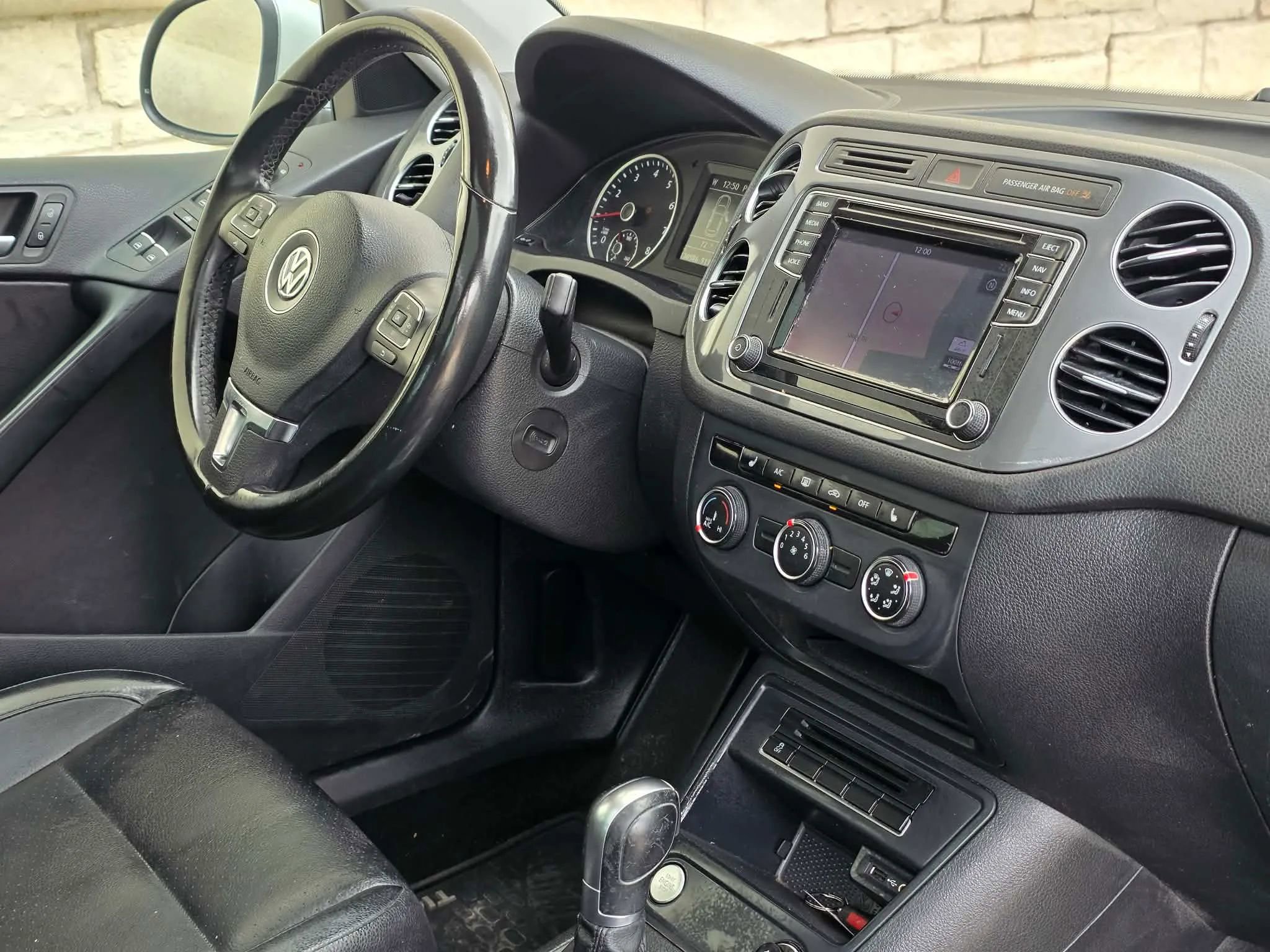 Used 2016 Volkswagen Tiguan SE FWD image 18