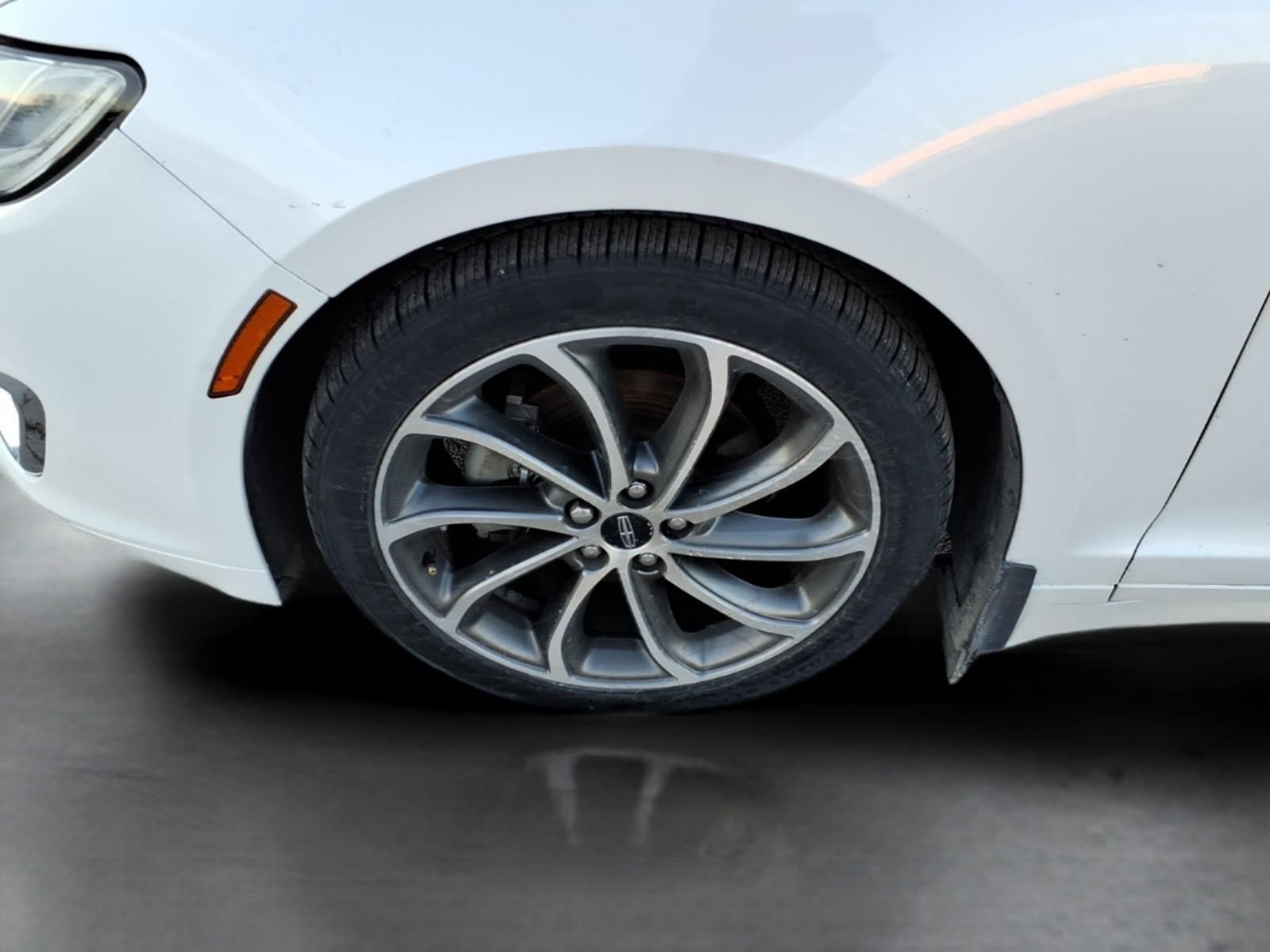 Used 2018 Lincoln MKZ Select w/ Magnetic Appearance Package image 7