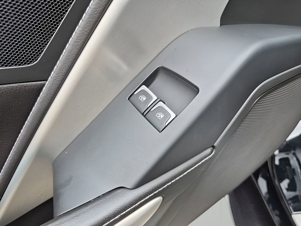 Used 2016 Chevrolet Corvette Z06 w/ Z07 Performance Package image 19