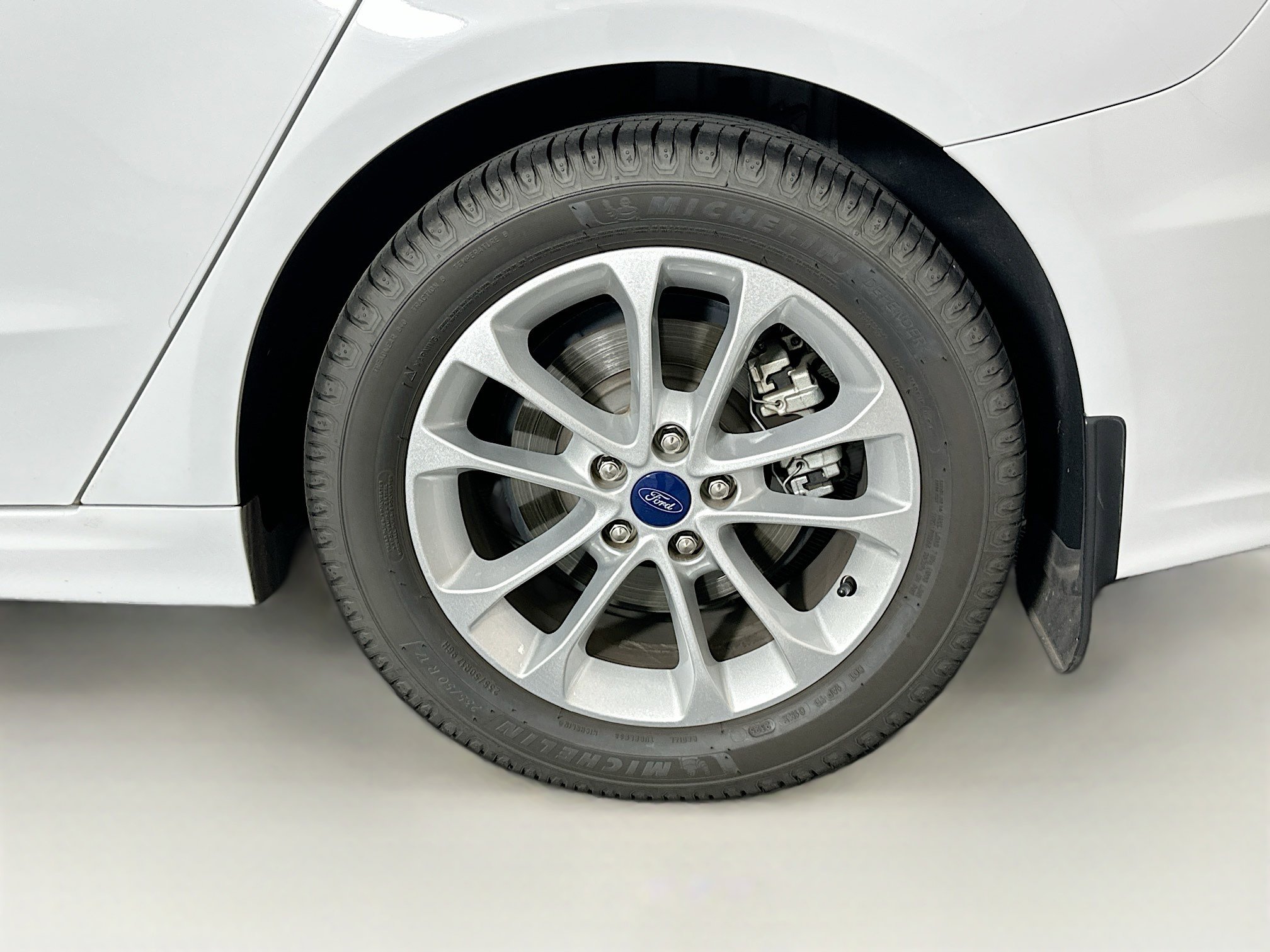 Used 2019 Ford Fusion SE image 11