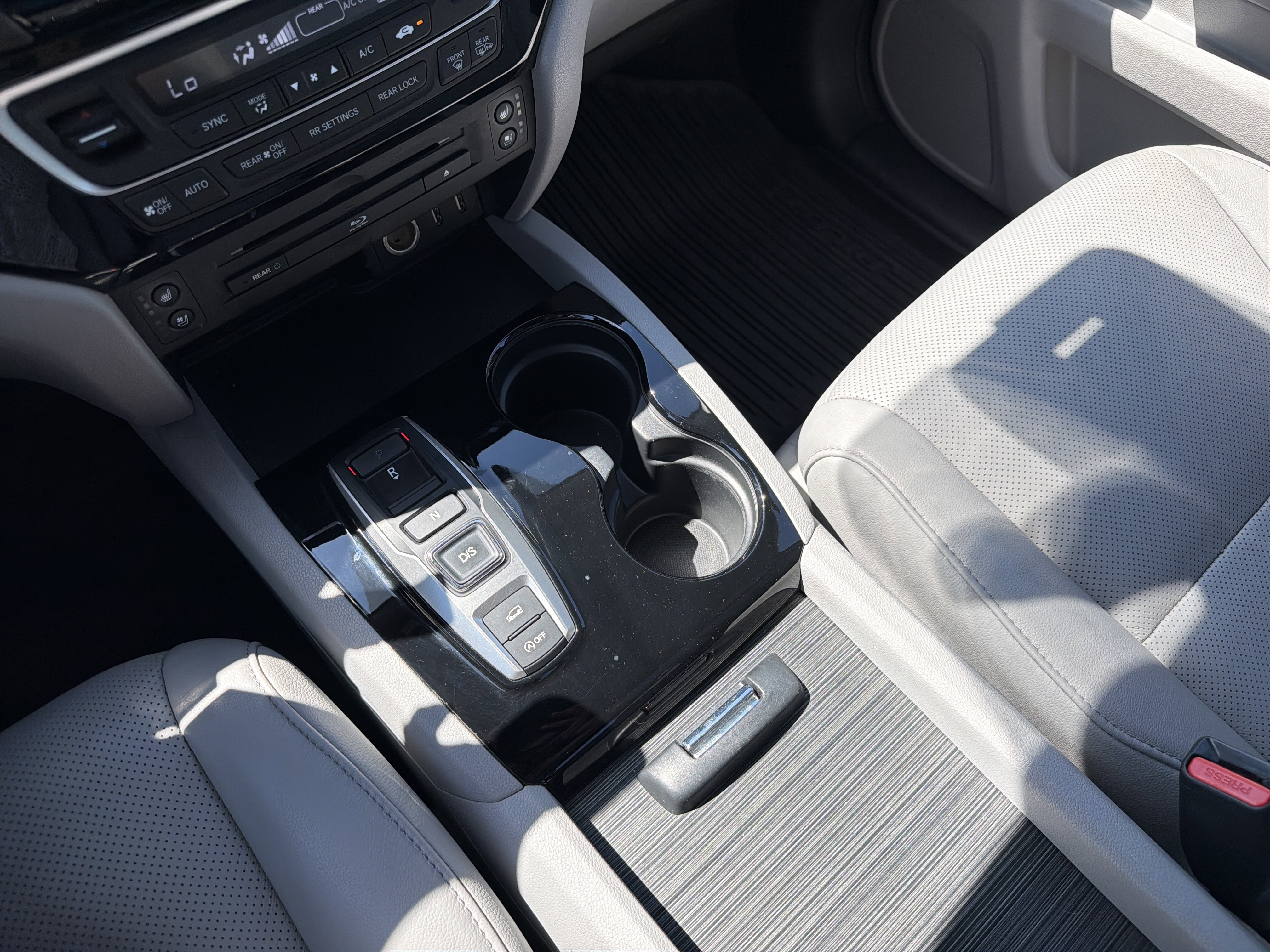 Used 2017 Honda Pilot Elite image 18