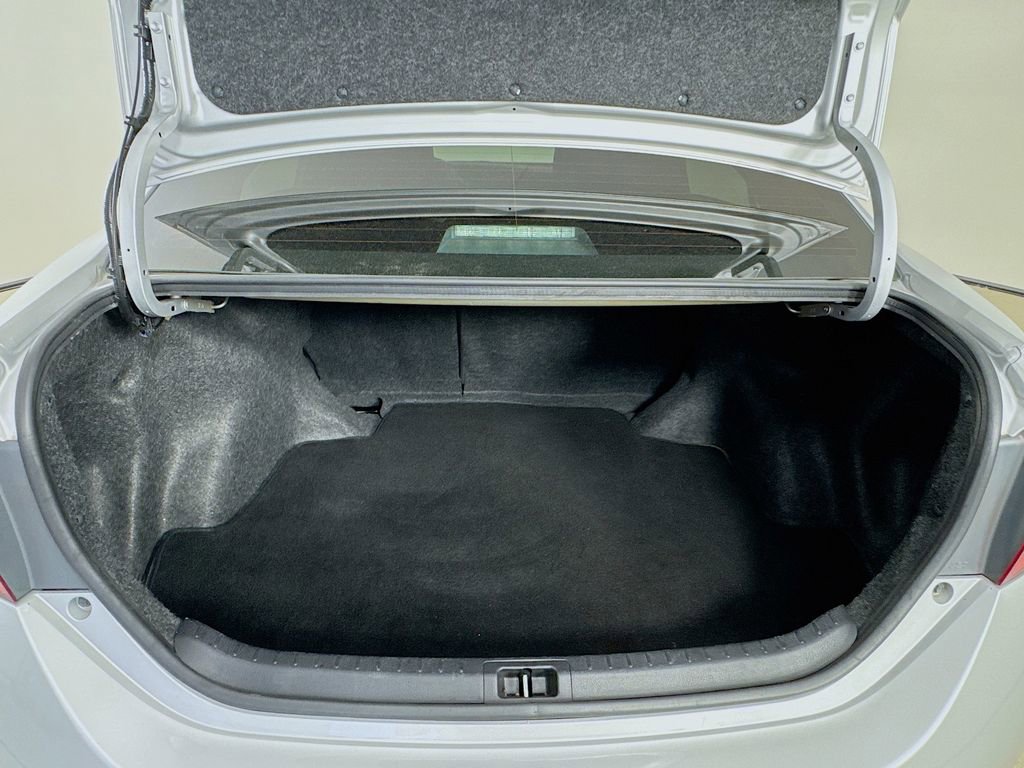 Used 2019 Toyota Corolla LE FWD image 29