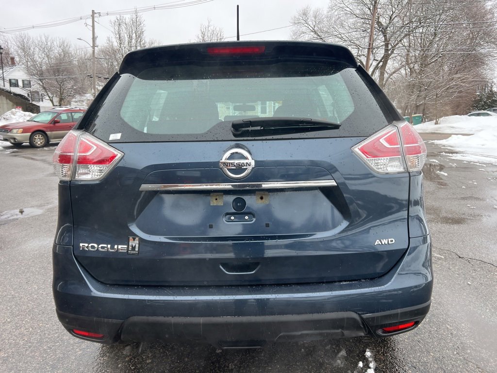 Used 2015 Nissan Rogue S image 4
