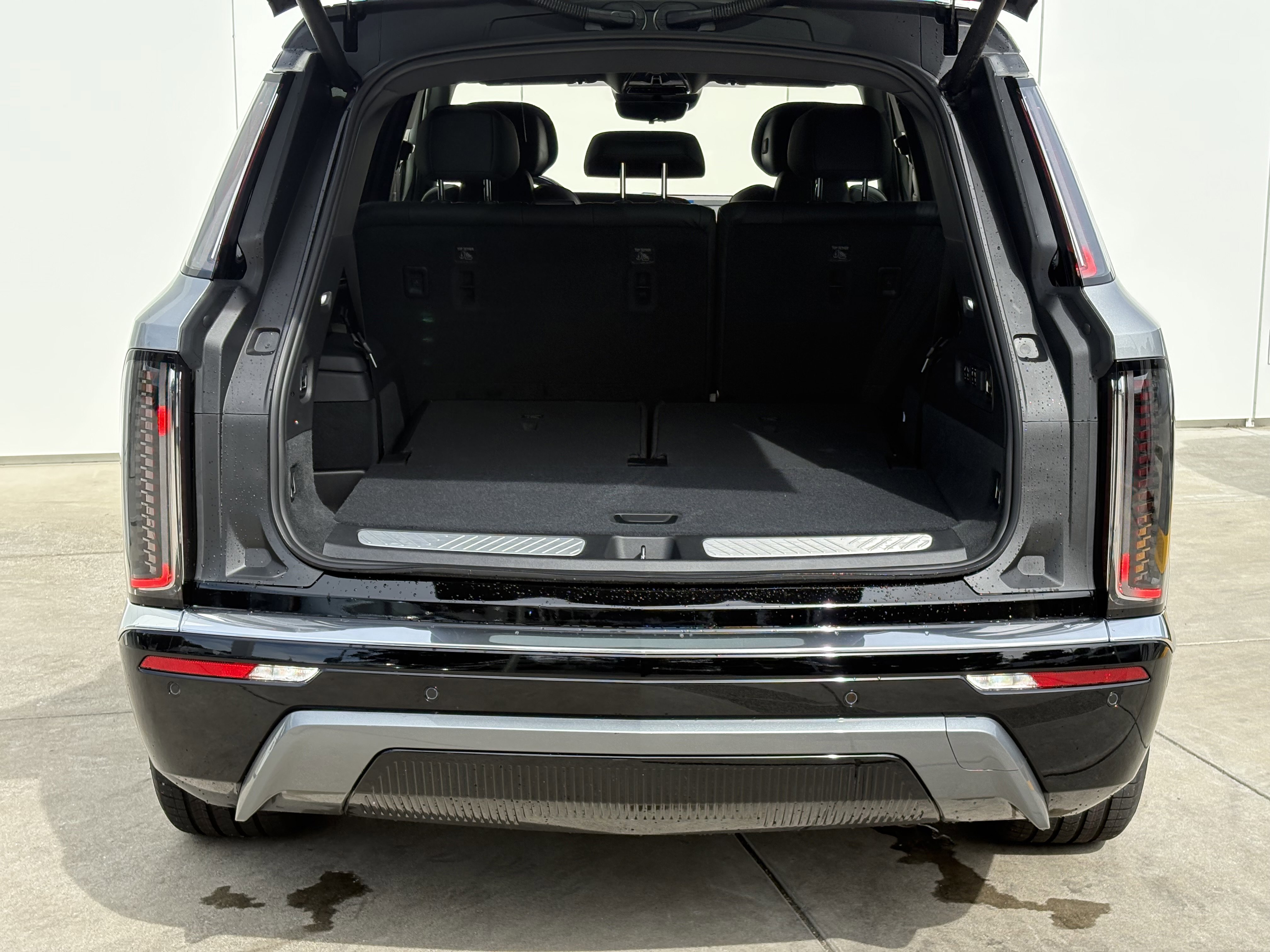 New 2026 Cadillac Vistiq Luxury image 9