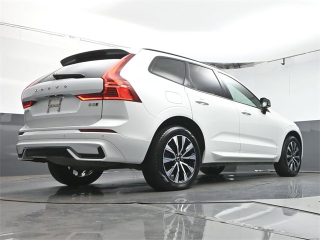 Used 2024 Volvo XC60 B5 Core image 39