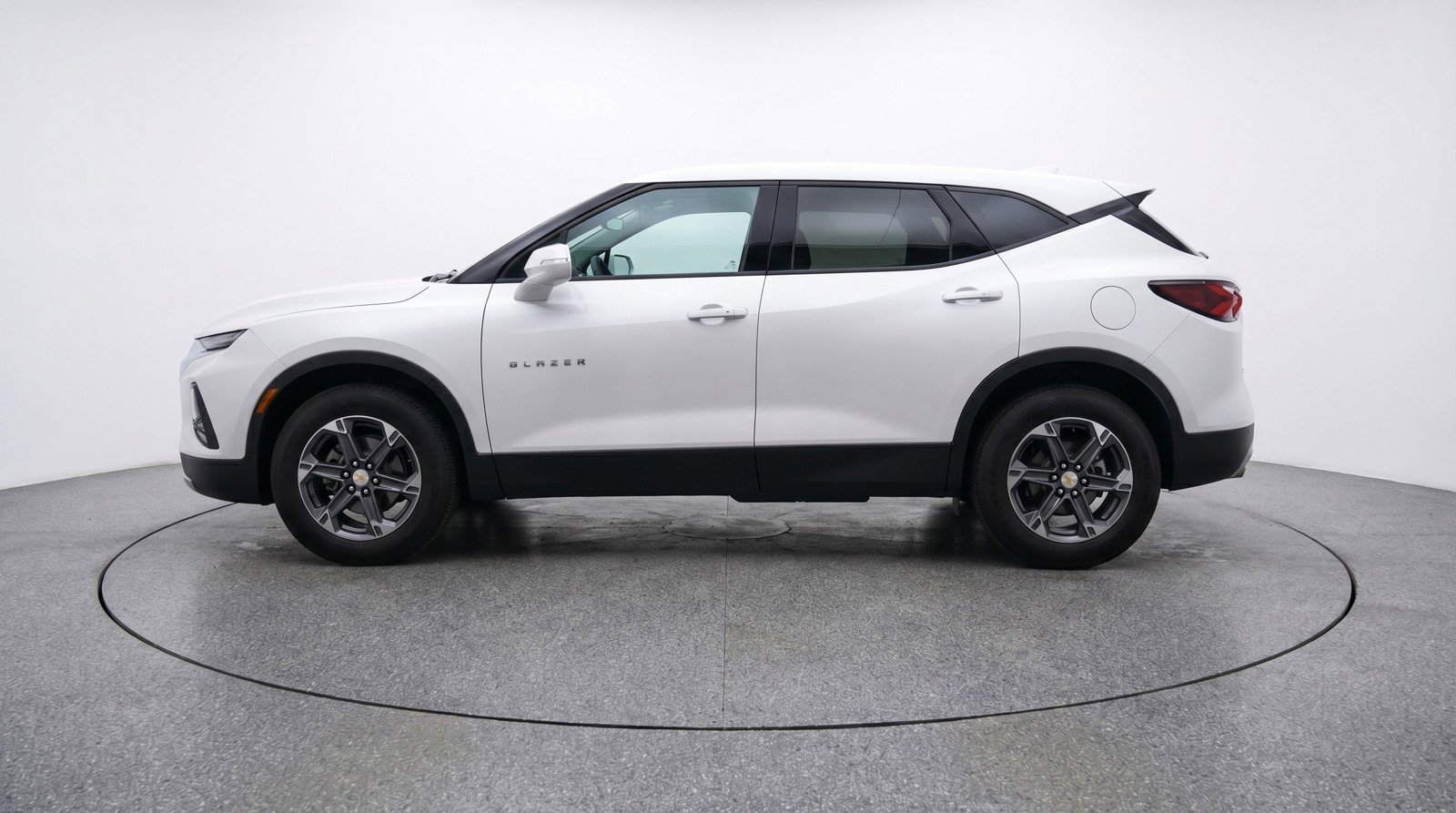 Used 2025 Chevrolet Blazer LT image 5