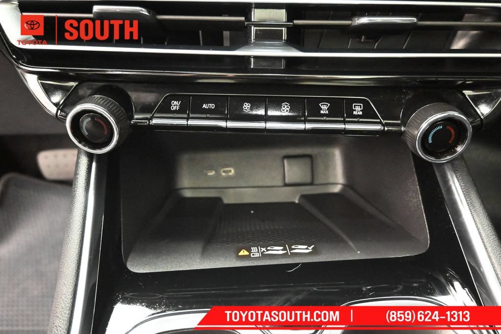 Used 2026 Chevrolet Traverse Z71 w/ Enhanced Driving Package AWD/4WD image 24