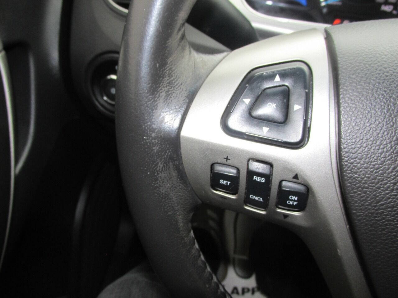 Used 2013 Ford Taurus SEL image 47