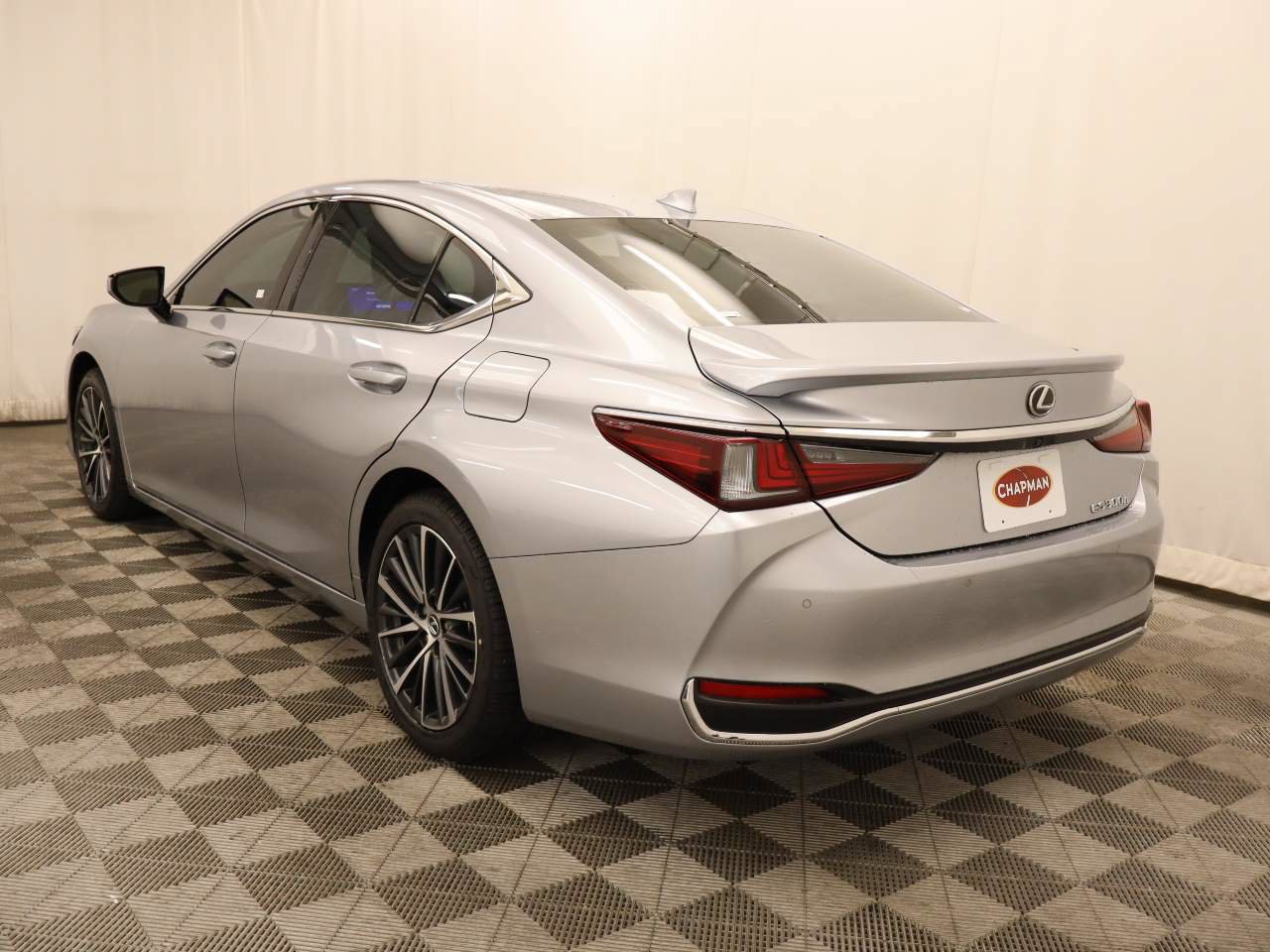 Used 2025 Lexus ES 300h w/ Premium Package FWD image 3