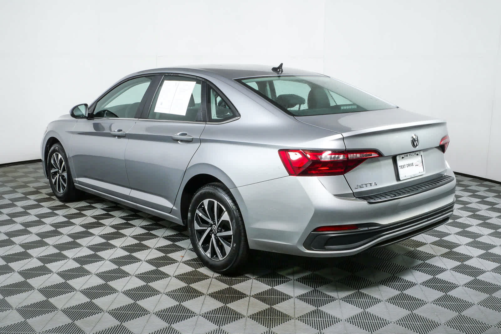 Certified 2024 Volkswagen Jetta S FWD image 29