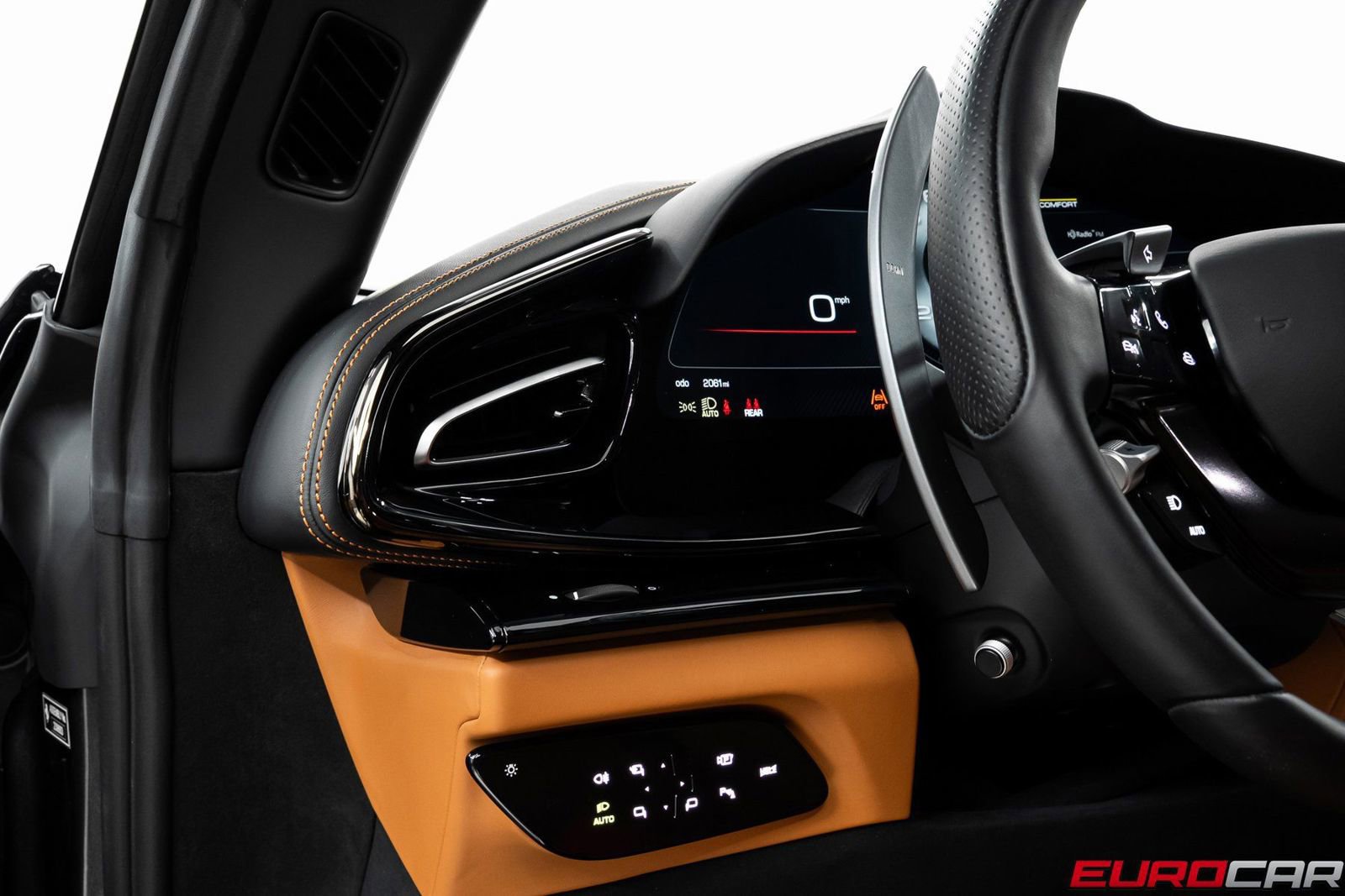 Used 2025 Ferrari Purosangue image 34