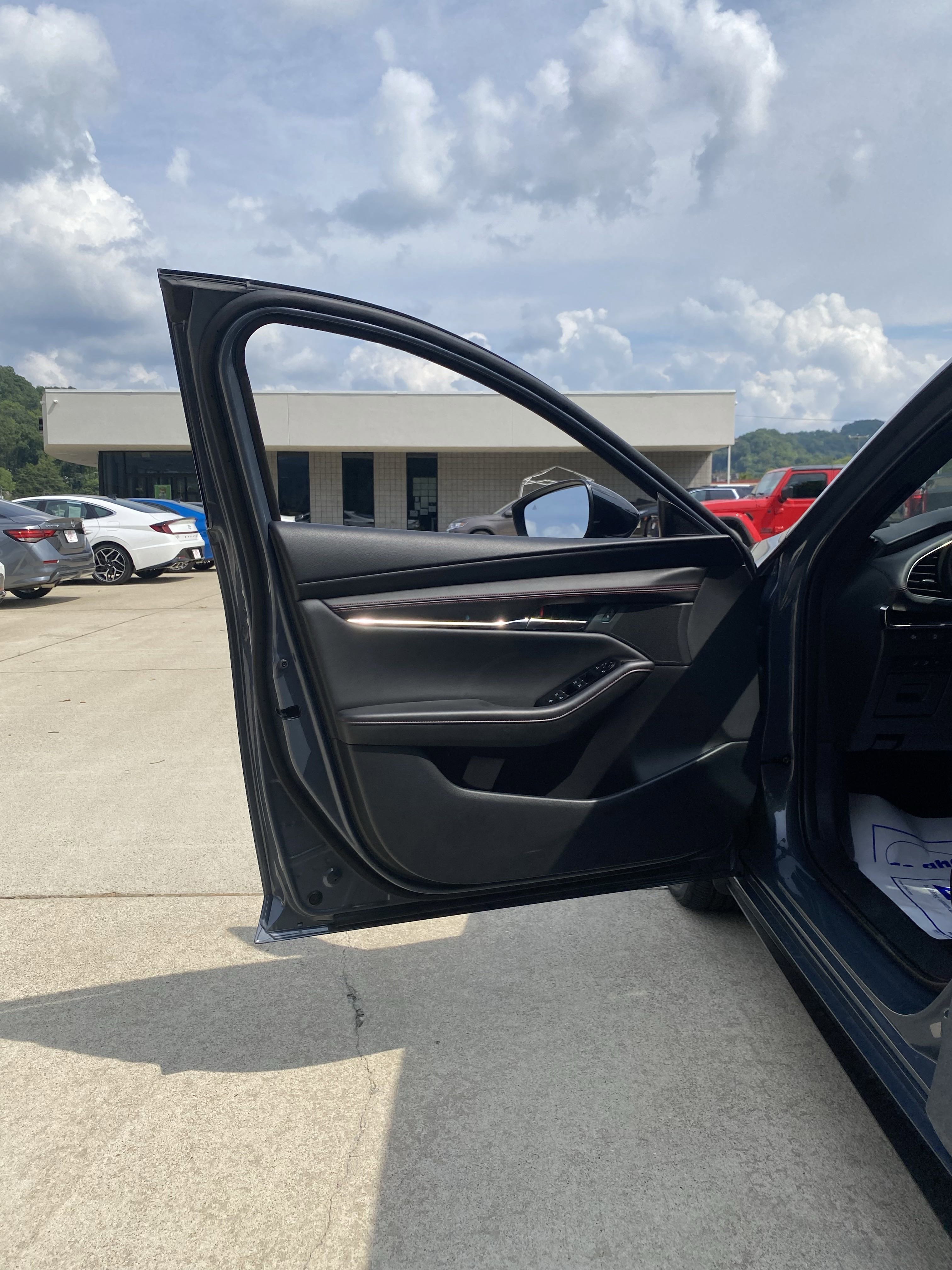 New 2025 MAZDA MAZDA3 Carbon image 3