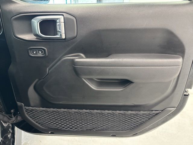 Used 2023 Jeep Wrangler Unlimited w/ Cold Weather Group image 25