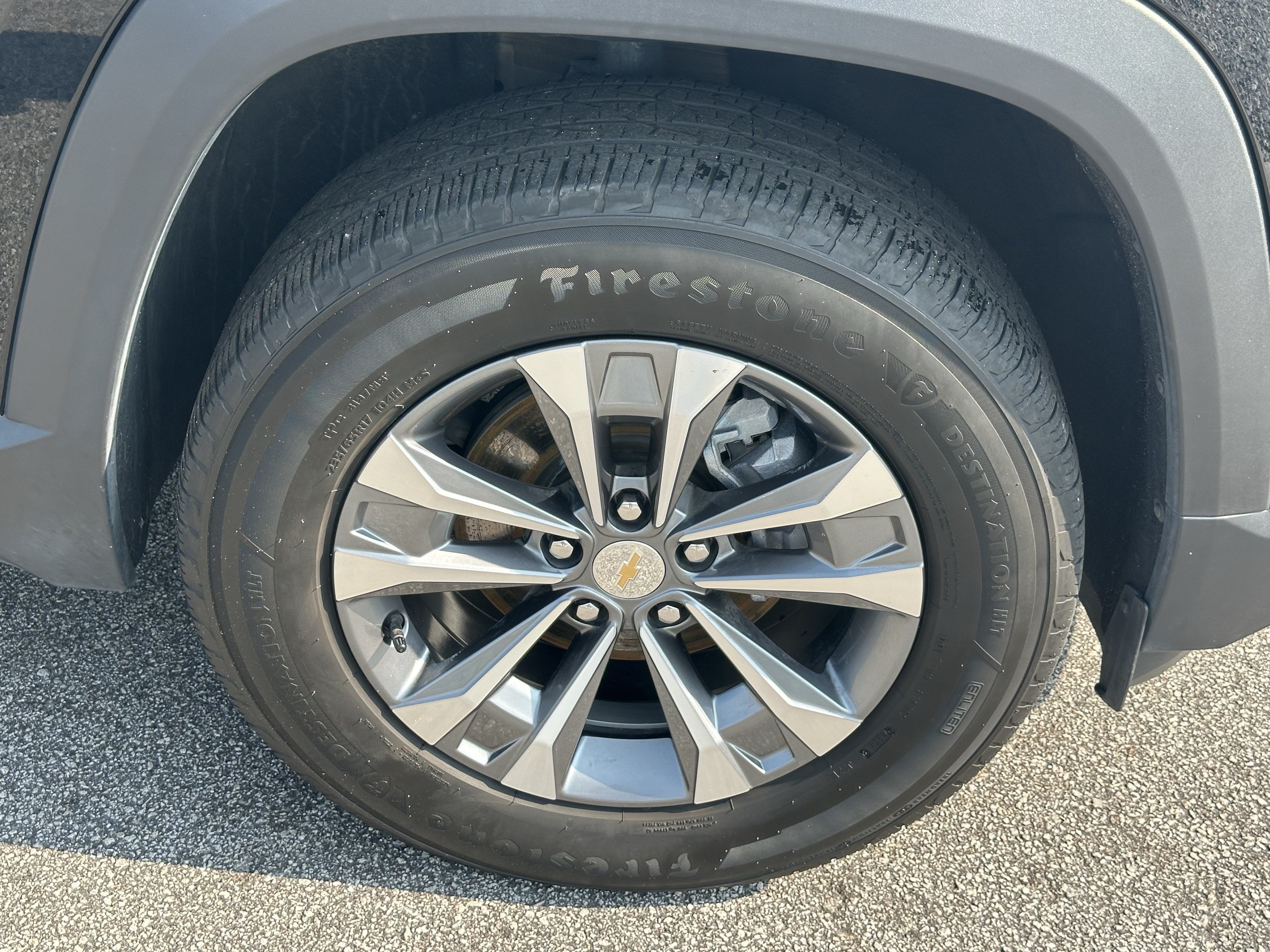 Used 2025 Chevrolet Equinox LT FWD image 13
