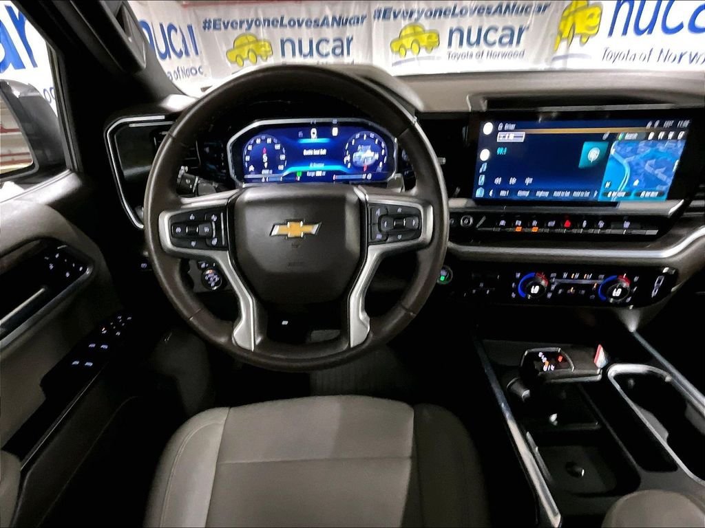 Used 2022 Chevrolet Silverado 1500 LTZ w/ LTZ Premium Package AWD/4WD image 17