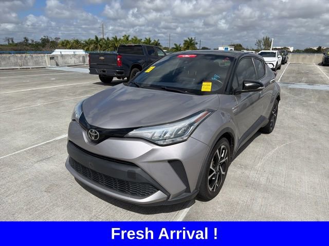 Used 2020 Toyota C-HR XLE image 1