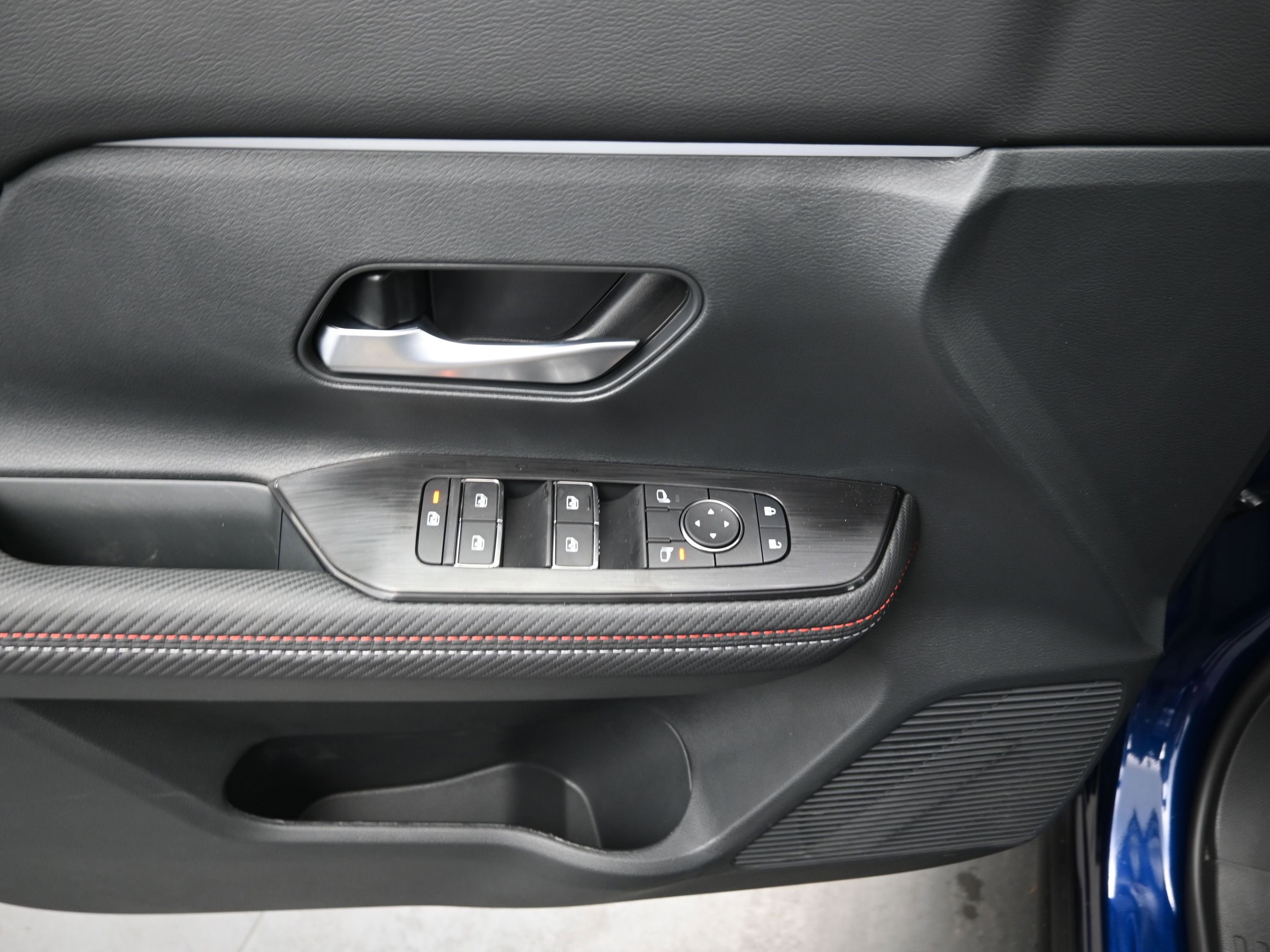 New 2026 Nissan Kicks SR w/ SR Premium Package image 11