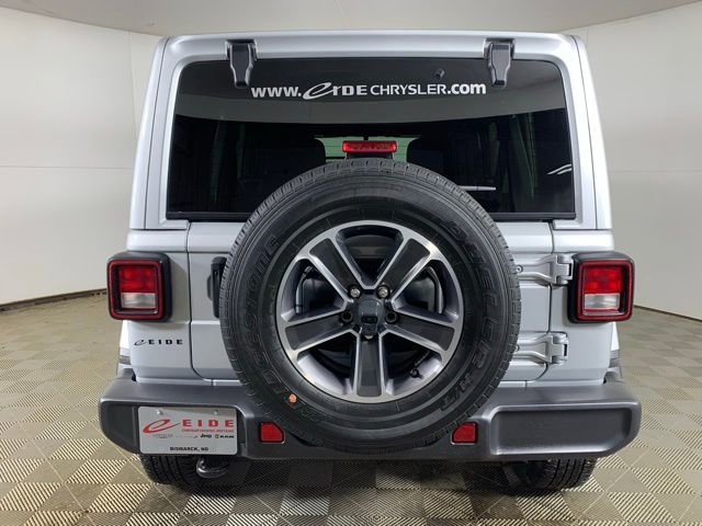 Used 2023 Jeep Wrangler Sahara image 8