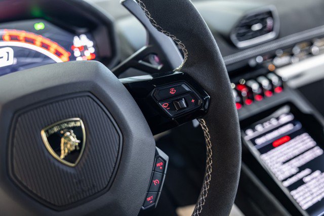 Used 2023 Lamborghini Huracan Tecnica RWD image 39