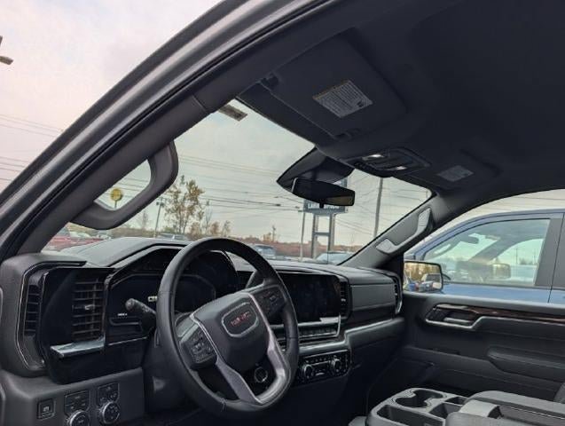 Used 2025 GMC Sierra 1500 Elevation AWD/4WD image 3