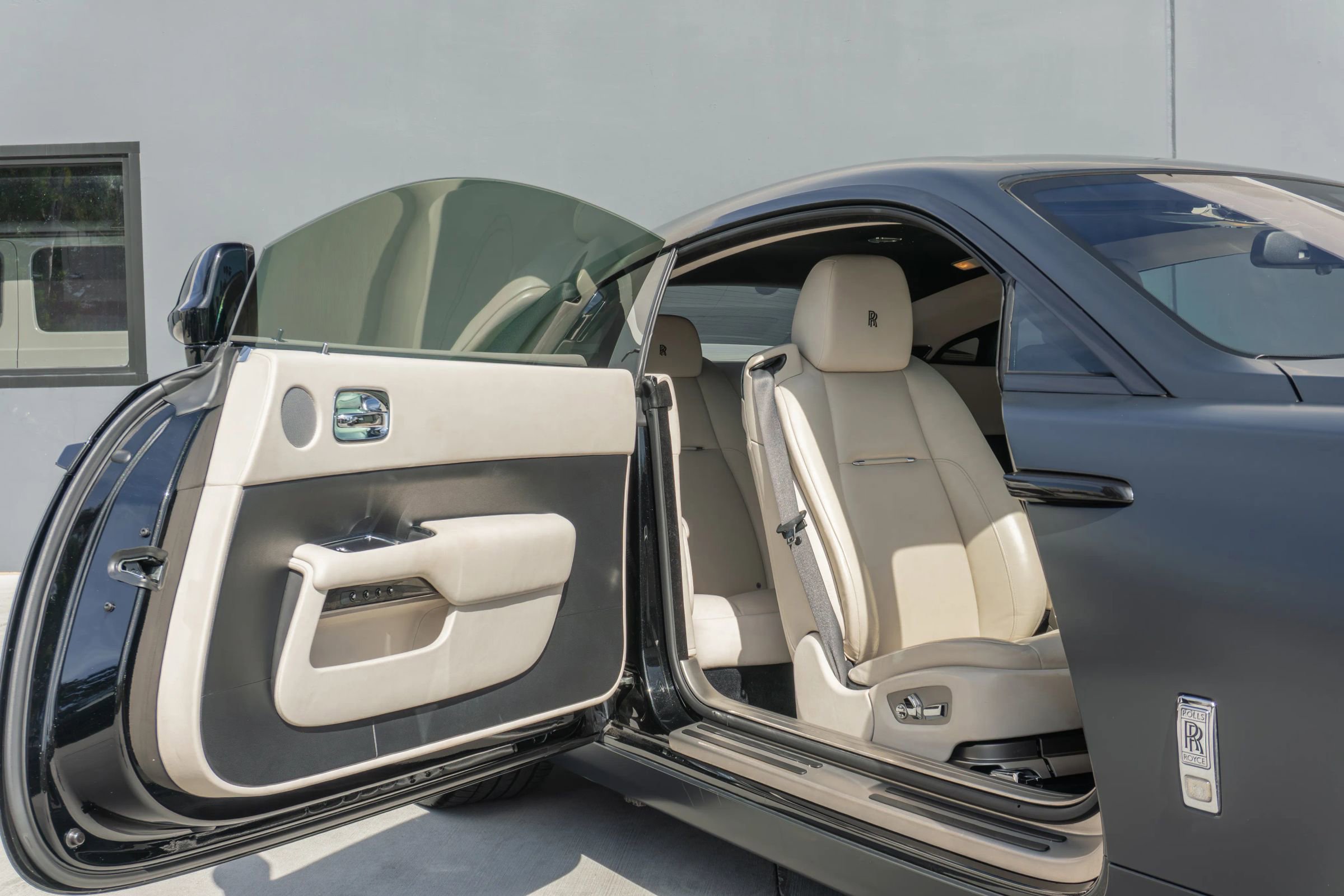 Used 2016 Rolls-Royce Wraith image 57