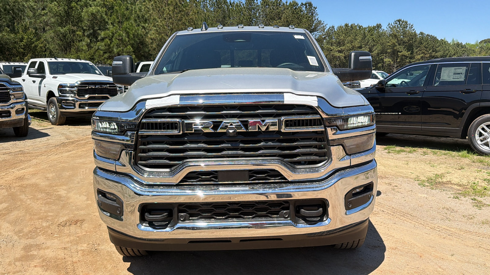 New 2026 RAM 2500 Tradesman AWD/4WD image 3