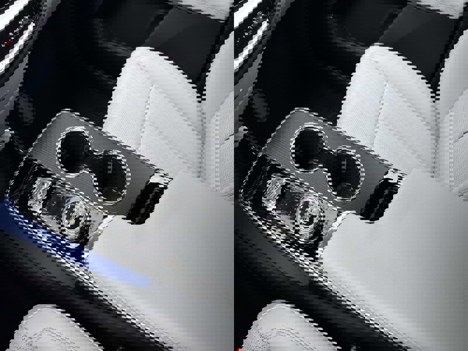 New 2026 Cadillac Lyriq Luxury image 26