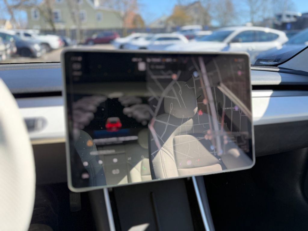 Used 2020 Tesla Model 3 Standard Range Plus image 30