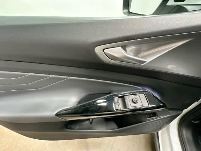 Used 2023 Volkswagen ID.4 Pro S Plus AWD/4WD image 18