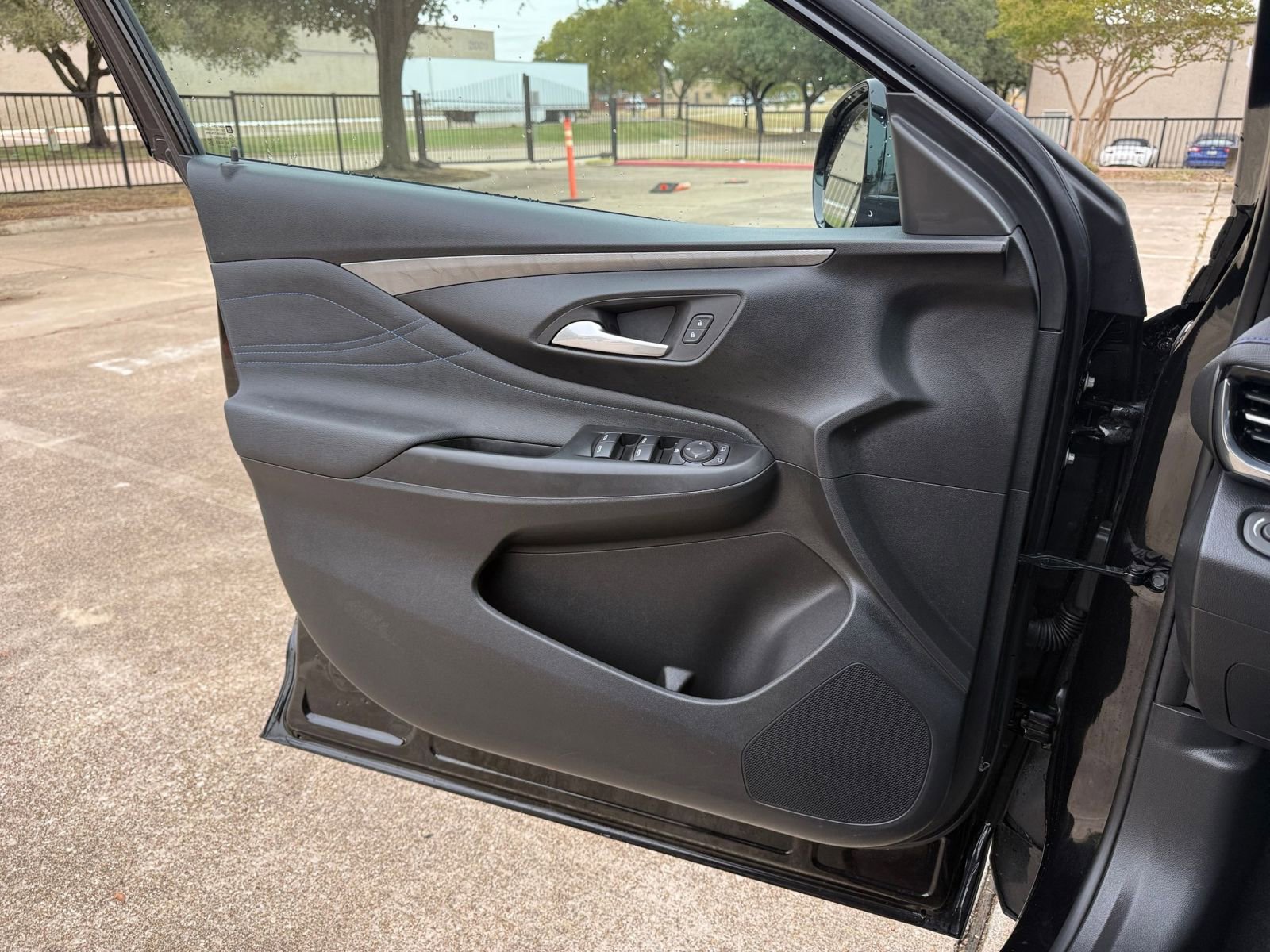 Used 2025 Buick Envista Sport Touring image 20