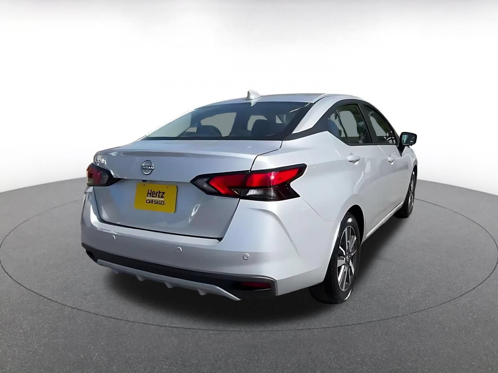 Used 2025 Nissan Versa SV FWD image 14