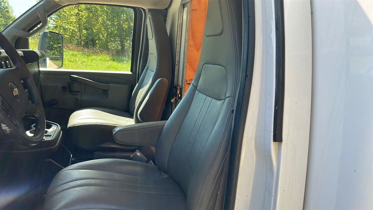 Used 2019 Chevrolet Express 3500 Extended w/ Driver Convenience Package RWD image 37