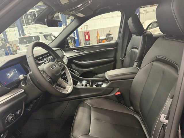 New 2025 Jeep Grand Cherokee Limited w/ Trailer Tow Package image 7