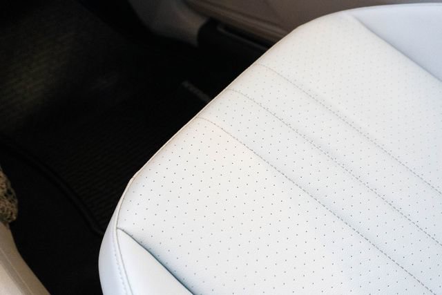 Used 2022 Volkswagen Tiguan SE R-Line image 28