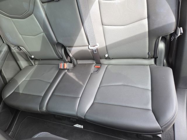 Used 2025 Cadillac XT5 Premium Luxury AWD/4WD image 33