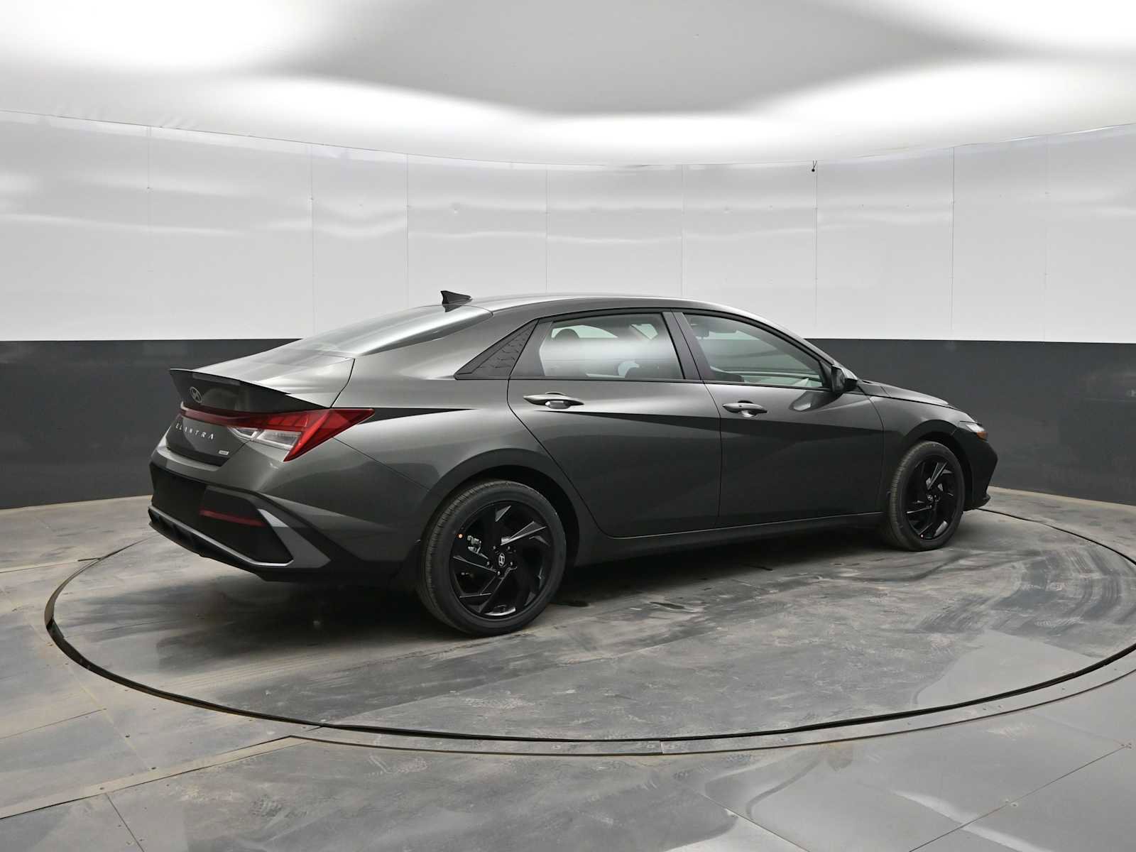 New 2026 Hyundai Elantra Sport image 8