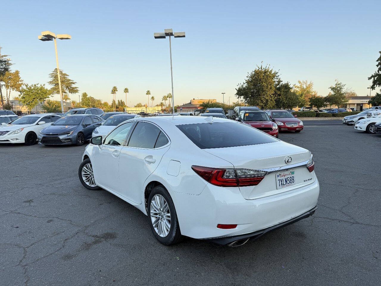 Used 2017 Lexus ES 350 FWD image 6