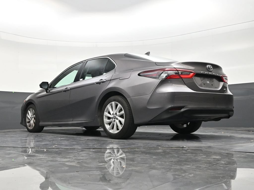 Used 2022 Toyota Camry LE FWD image 22