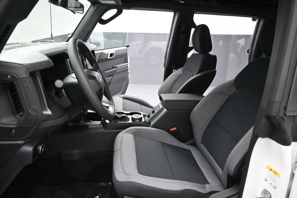 New 2026 Ford Bronco 4-Door AWD/4WD image 9