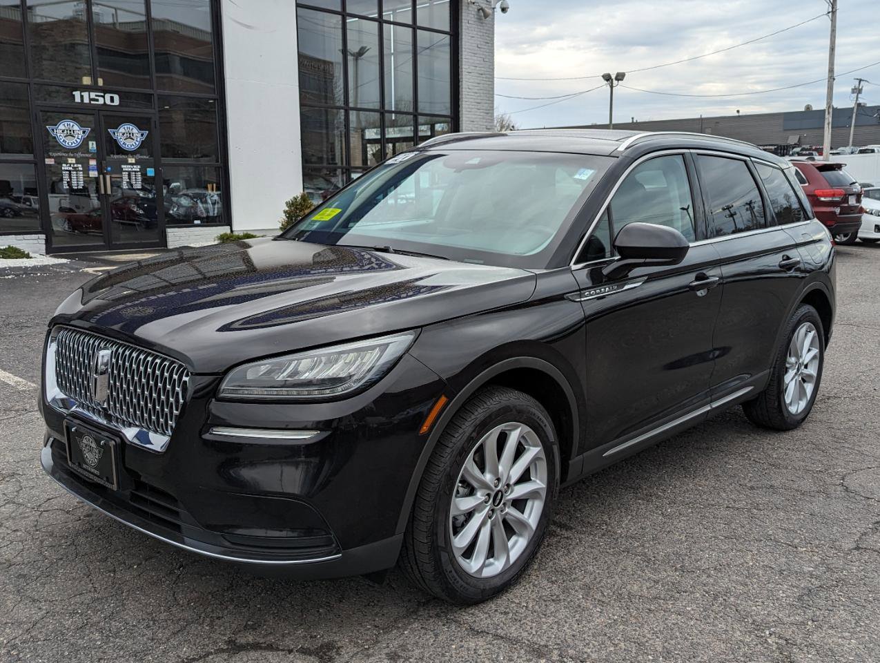 Used 2020 Lincoln Corsair AWD w/ Premium Package image 2