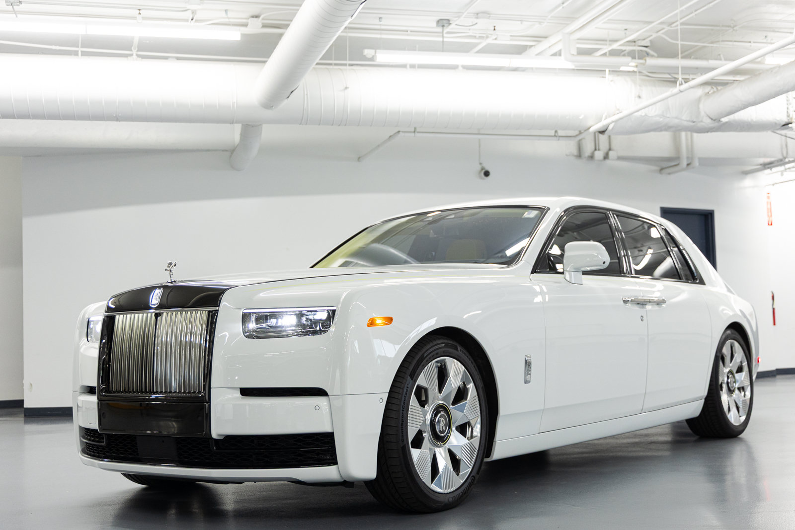 Certified 2024 Rolls-Royce Phantom Sedan w/ The Phantom Package RWD image 3