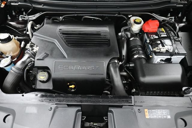 Certified 2019 Lincoln MKT AWD image 35