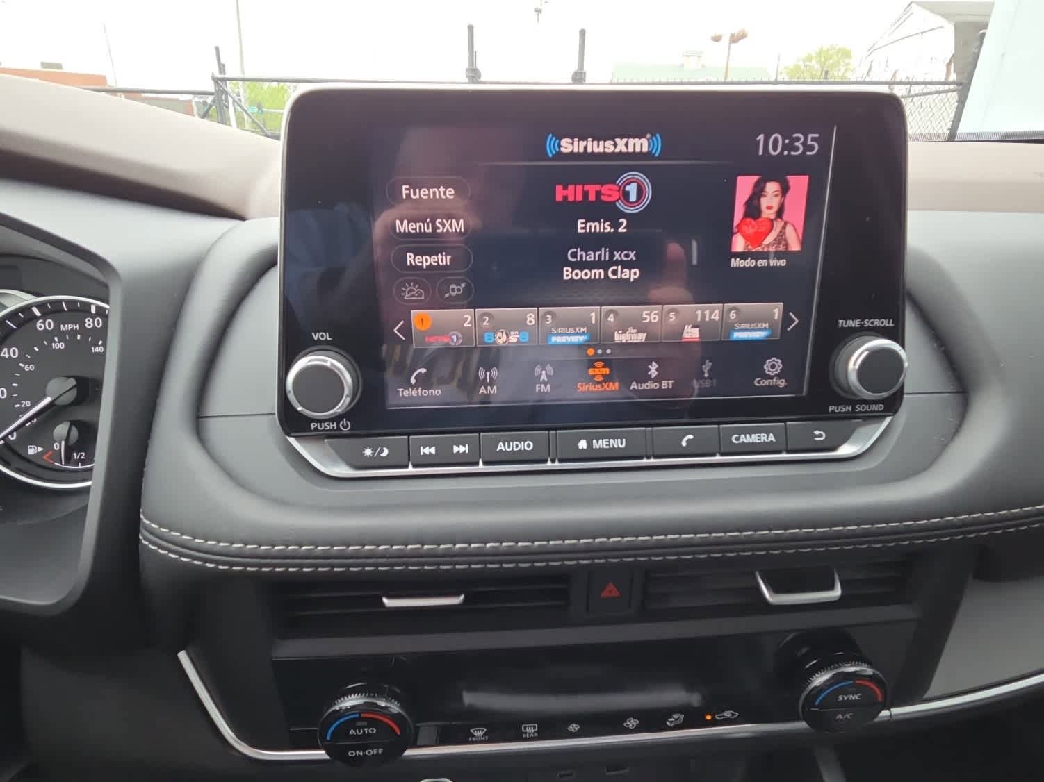 Used 2023 Nissan Rogue SV AWD/4WD image 22