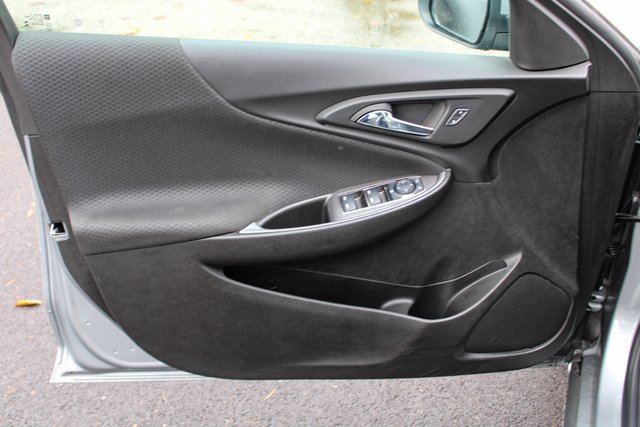 Used 2023 Chevrolet Malibu RS image 10