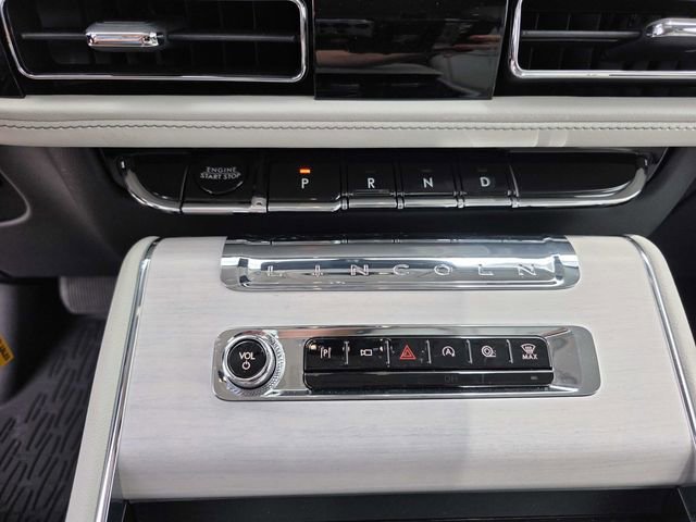 New 2025 Lincoln Aviator Reserve w/ Luxury Package image 11