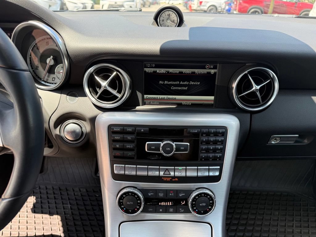 Used 2016 Mercedes-Benz SLK 300 image 12